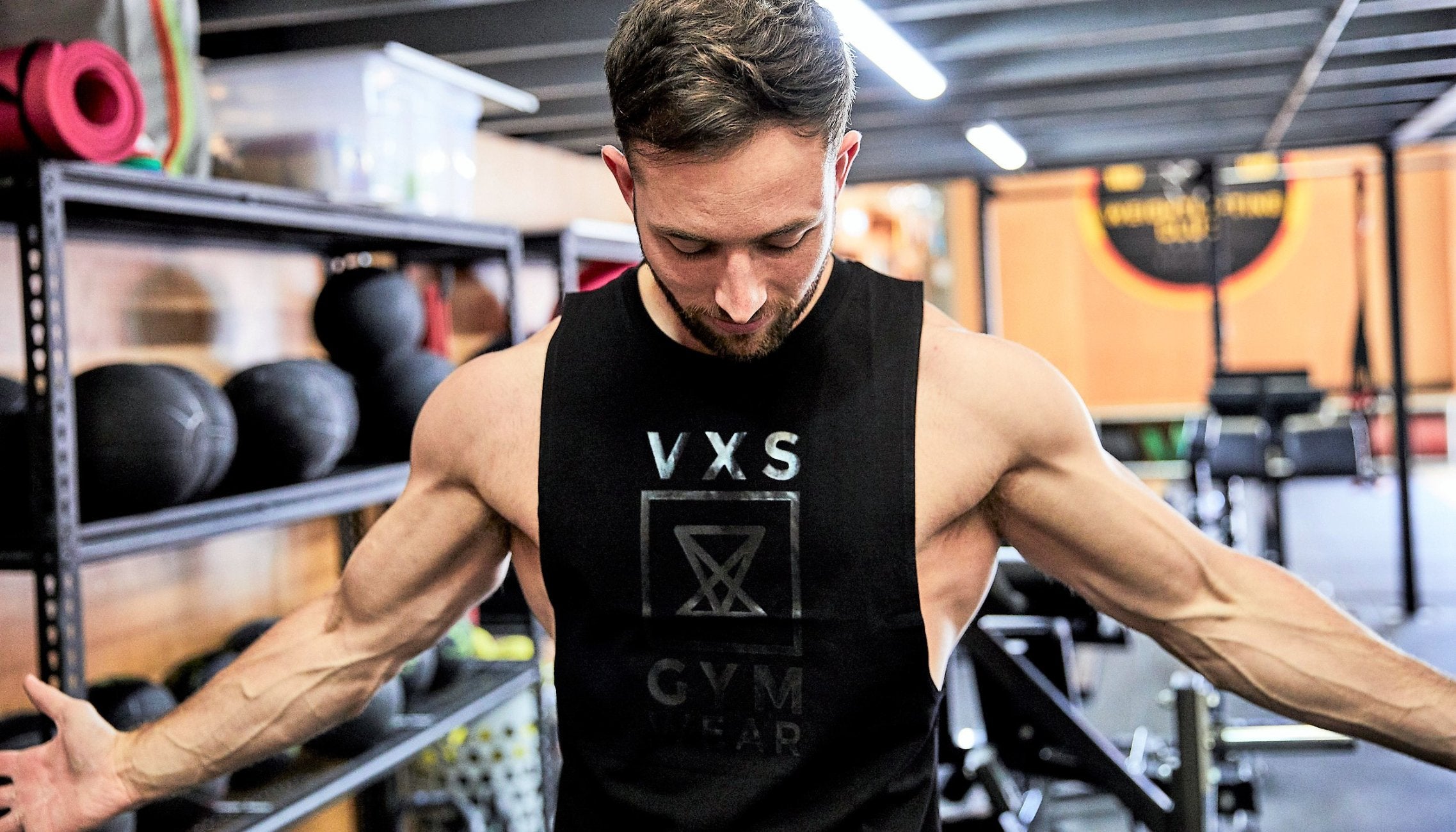 Tanks Tops, Vests & Stringers